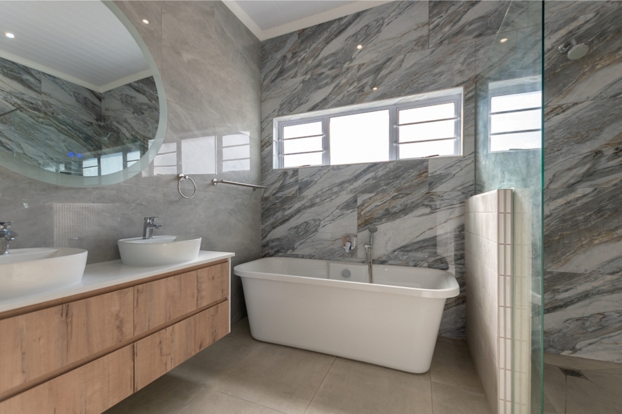 4 Bedroom Property for Sale in Country Club Western Cape